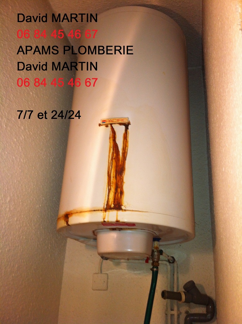 Plombier Guereins urgence et dépannage plomberie Guereins, chauffe eau électrique/></center>
          
              
          <p style=